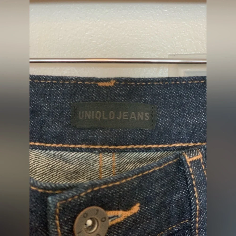 Uniqlo Dark Blue Women's Peg Top Relaxed Fit Ankle Jeans
Size-28” Waist - Picture 2 of 6